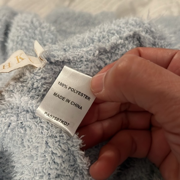 MESHKI Notched Hooded Fuzzy Cropped Sweater & sweatpants. Baby blue color XS set - Picture 8 of 17